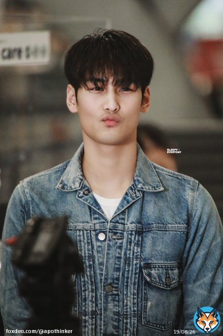 no one will stop me from handing the entire universe to this mannn &mdash; 021222   #MileApoBibleFlyToSaudiArabia @Nnattawin1 @milephakphum