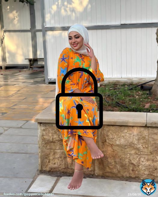 /s/  I appreciate hijabi women showing off their feet.  Sexy Beautiful Women  4chan