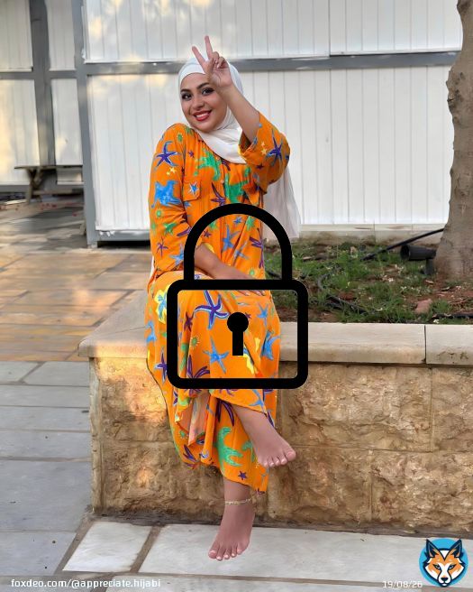 /s/  I appreciate hijabi women showing off their feet.  Sexy Beautiful Women  4chan