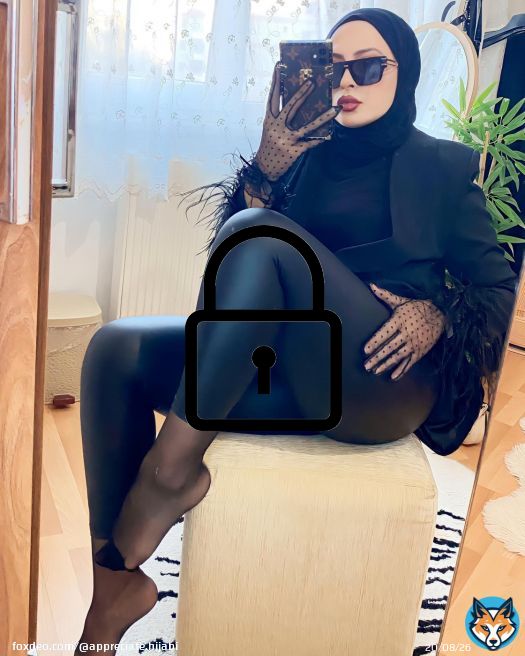 /s/  I appreciate hijabi women showing off their feet.  Sexy Beautiful Women  4chan