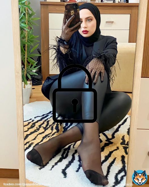 /s/  I appreciate hijabi women showing off their feet.  Sexy Beautiful Women  4chan