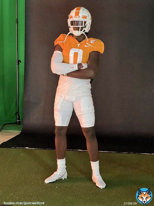 Had a great time in Knoxville! I would love to return to the city. Thank you to the entire vol staff for having me today! #GBO @CoachTimBanks @CoachEkelerUT @CoachORourke @LevornH @coachjoshheupel