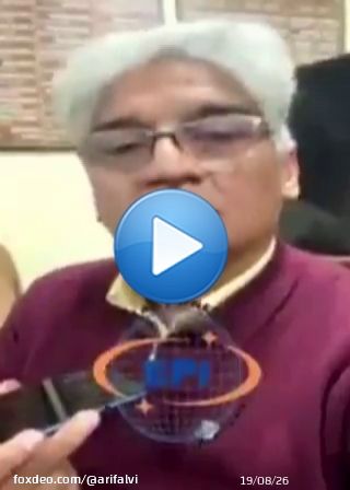 ایمان حاضر کے مقابلے میں بے ایمان حاضر ہیں۔ اردو داستان گوئی کے آئینے میں ایک قدیم حکایت: طوطے اور اُلو کی داستان۔ یہ قصہ ہمارے دیس کی صدیوں پرانی، سنی سنائی، پڑھی پڑھائی کہانیوں میں سے ہے جو فارسی، عربی اور اردو کی روایات میں ڈھلتا آیا، اخلاقی سبق دیتا آیا اور ظلم پر گہرا طنزShow more