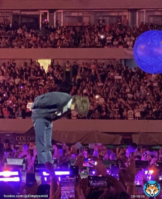 []  when jin bow 90 degrees, it&rsquo;s called a &ldquo;curtain hall&rdquo;  #SafeFlightOurAstronaut