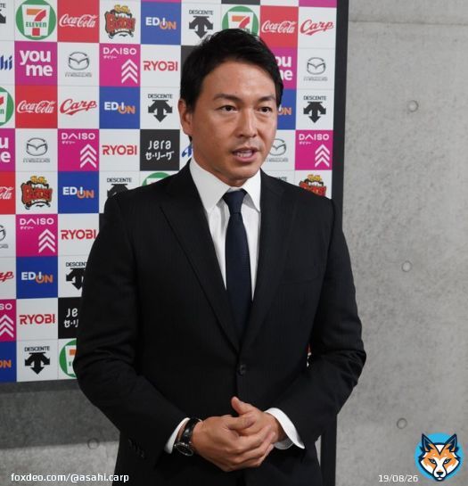 長野久義選手からカープファンへ。 「家族のように迎え入れてくれたので、いい時も悪い時も常に声をかけていただいて、この４年間、本当にありがたかったですね。素晴らしい球団関係者、チームメート、ファンの皆さんに会えたことが一番僕の財産になったと思います」  #carp