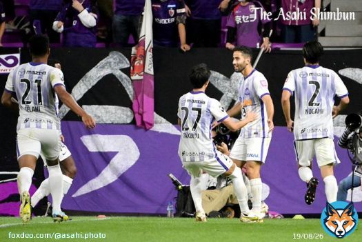 サッカー #天皇杯 準決勝で、#サンフレッチェ 広島は延長戦の末、京都に勝利し決勝進出を決めました。  写真は延長前半、決勝のゴールを決めた広島・ベンカリファ選手です。（敏）#天皇杯_京都広島 #sanfrecce
