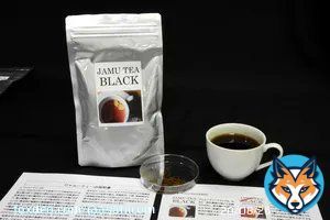 【注意】健康茶からステロイド成分検出　国民生活センター「飲用者は受診を」     ステロイドが検出されたのは、「ジャムー・ティー・ブラック」  容器包装には 「花粉症の厳しい症状が緩和され通常生活が可能な状態になると報告されています」などとうたっていました。