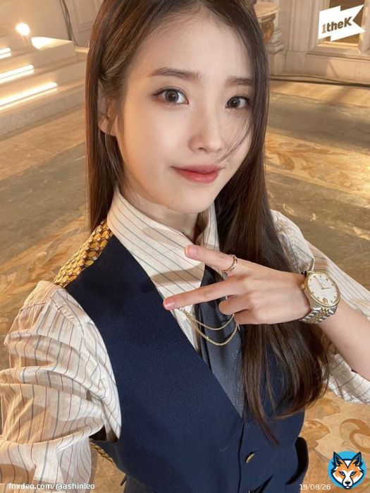 Damn i will stay tuned in this movie  Lee Ji Eun in Cannes Debut  Congratulations to the casts and crew of broker! \ud83d\udc9c \ud83d\udc9c  #BrokerAtCannes2022  #Broker #브로커 #ベイビーブローカー #LeeJieun #이지은 #아이유 #송강호 #강동원 #배두나 #이주영  #고레에다히로카즈감독