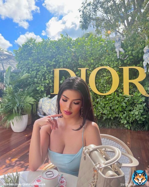 High standards protect you from low quality experiences. .....#miami #miamibeach #miamilife #miamilifestyle #cafedior #cafediormiami #dior #doha #dohaqatar #dohainstagram #dohalife #dohablogger #dohastyle #qatar #qatarlife #qatarinstagram #qatarliving #dubai #dubailife #dubailifestyle #dubaiblogger #dubaiinstagram