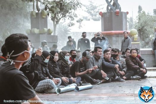 &ldquo;Kita telah melawan. Sebaik-baiknya, sehormat-hormatnya&rdquo; &mdash;Pramoedya Ananta Toer  #TolakUUCiptaKerja #TolakOmnibusLaw #JegalSampaiGagal #JEGALSAMPAIBATAL #MosiTodakPercaya #DemoMahasiswa