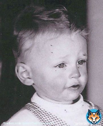 2 December 1938 | A Dutch Jewish boy, Leendert Flip van Amerongen, was born in Amsterdam.  In February 1944 he was deported to #Auschwitz and murdered in a gas chamber after the selection.