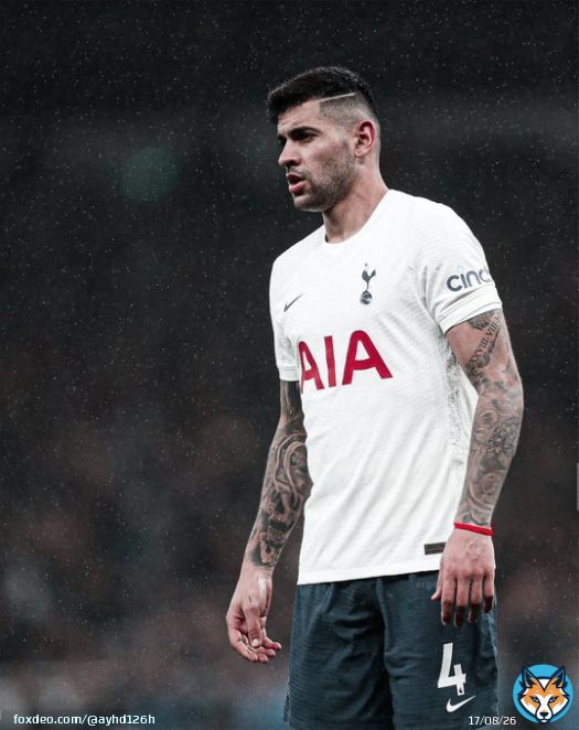 JUST IN!  Romero had to come back out on the pitch after the game to let Haaland out of his pockets so Haaland could pick up the ball and give it to the ref which was his 5th touch of the day.