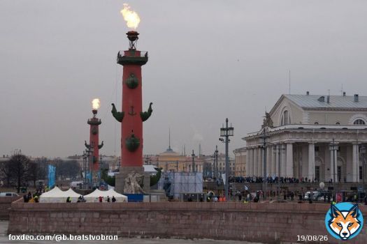 Мероприятия в день снятия блокады - 27 января 2020 года.  Праздник начнется с зажжения Ростральных колонн.  Огни будут гореть с 9.00 до 12.00 и с 17.00 до 23.00 ч.