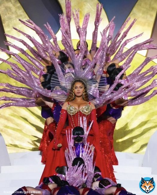 Beyonc&eacute; looks so urethral here