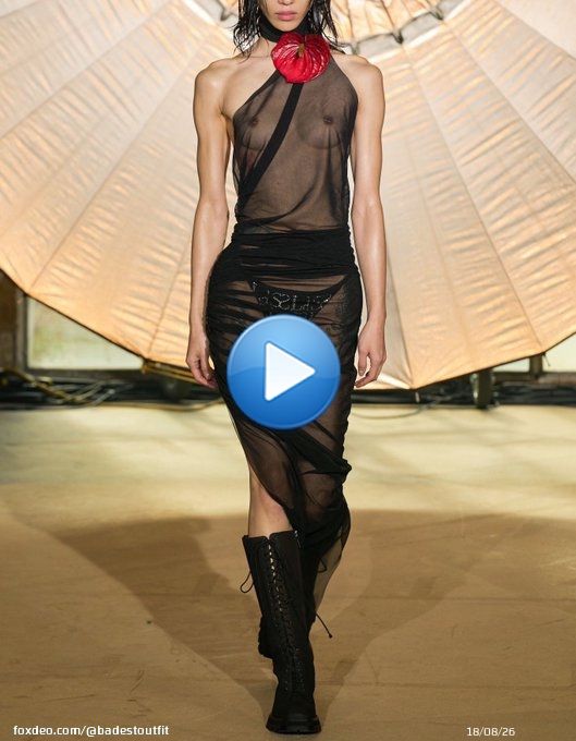 kendall jenner wearing ludovic de saint sernin ss23