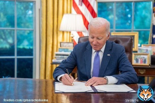 Artificial Intelligence has the potential to change the way we work, learn, and create. I'm glad to see @POTUS Biden signing an executive order on AI designed to encourage innovation while avoiding some of the biggest risks.