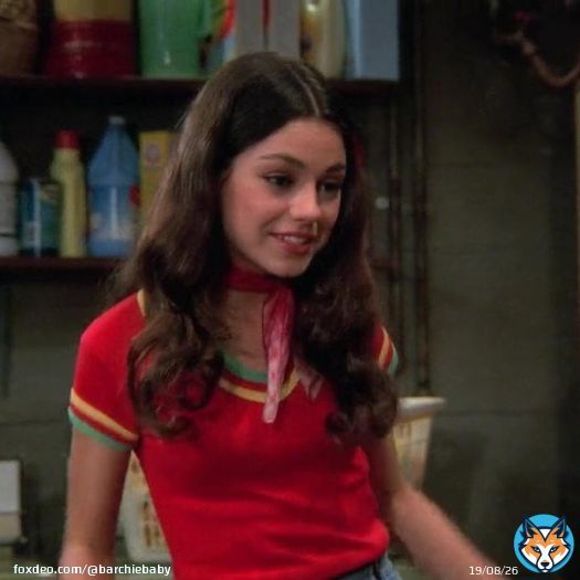Jackie Burkhart in 'That 70s Show' Pilot vs 'That 90s Show' Pilot. #That90sShow