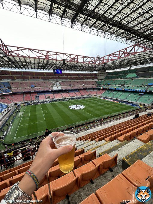 i travelled 16,000 km to watch nicolo barella kick ball  FORZA INTER #InterMilan