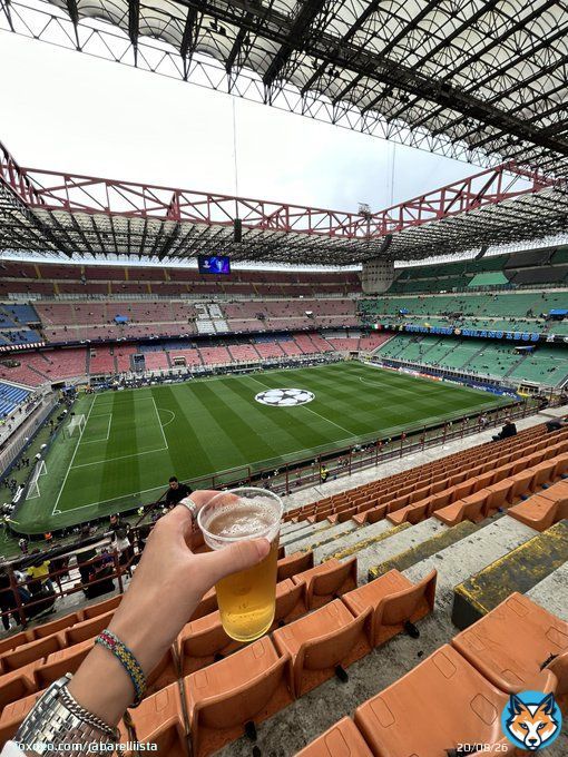 i travelled 16,000 km to watch nicolo barella kick ball  FORZA INTER #InterMilan