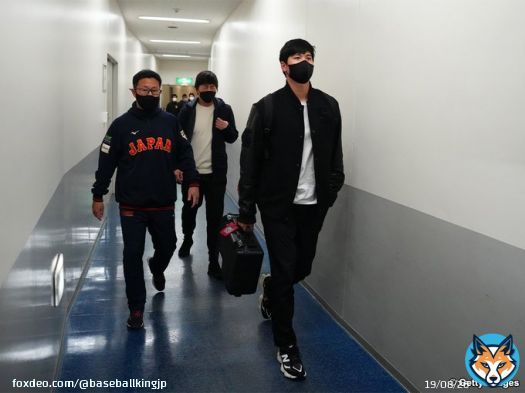 侍ジャパン  大谷翔平とラーズ・ヌートバーがWBC日本代表に合流しました！早速チームメイトと笑顔で挨拶  #侍ジャパン  #ShoTime  #WorldBaseballClassic