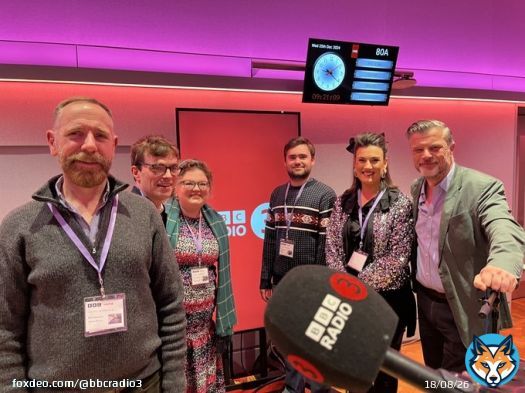 Happy Christmas. We are live @BBCRadio3 until one with pianist @alexdariescu, jazz vocalist Charlie Pine & pianist Steve Lodder and the Choir of Holy Trinity Sloane Street. Plus @BBCSteveR plays piano in Moscow and the 88 year old pianist who hasjust passed Grade 8. Join us.