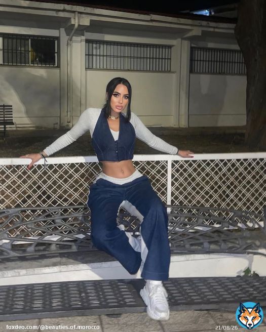 @rania_mzz1 \ud83d\ude0d. . . . .Maroc en lıgne#beautiful #moroccangirl #casablanca #tanger #tetuan &rlm; &rlm;&lrm;#موديل #فاشن #ستايل #بلوقر #دبي #ابوظبي #الامارات #السعودية #قطر #الكويت #البحرين #مصر #بيروت #المغرب #اعلاميات #فنانات #عارضات #بنات ت #مشاهير #اكسبلور #اكسبلور_فولو #اكسبلور_explore #2k23