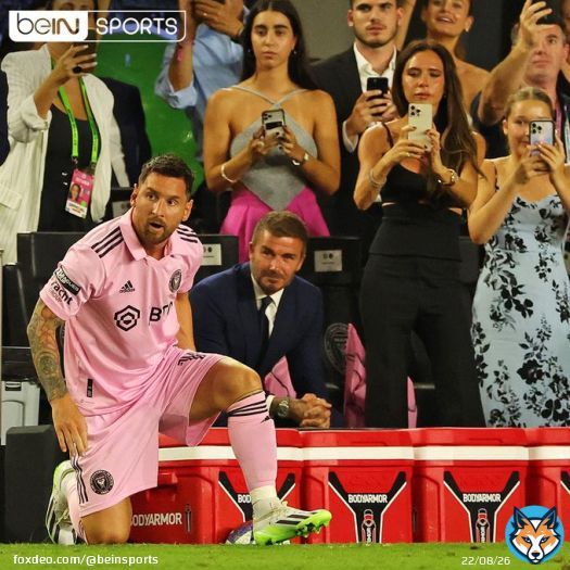 الجميع كان يوثق اللحظة .. بيكهام كان يستمتع بها   #ميسي | #إنتر_ميامي  #Messi???? | #InterMiamiCF | #beINTERACT