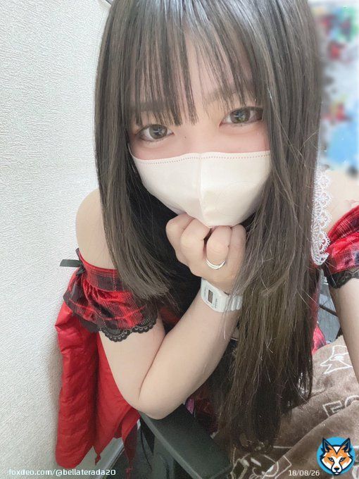 ひゃっほー 2回目もななかやで ゴジエヴァ朝イチから満台ありがとうございます  平成生まれには無理？昔のネット文化クイズしたよ 6問中3問正解です！ネット界のパイオニア  ムズい  冬になるとホワイトチョコ食べたくなる ホワイトチョコのオススメある？ ななかはリンドールがすき
