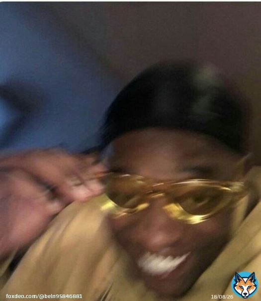 Toda la selecci&oacute;n Peruana viendo que no son ellos / Renato tapia #MagalyTVLaFirme