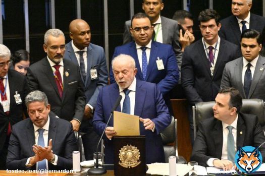 4. O tom do discurso foi aprovado pelo fil&oacute;sofo Silvio Almeida, novo ministro dos Direitos Humanos. &ldquo;N&atilde;o podemos confundir justi&ccedil;a com vingan&ccedil;a. O Brasil &eacute; um pa&iacute;s que n&atilde;o elabora seus traumas e esquece o que n&atilde;o deveria esquecer&rdquo;, disse