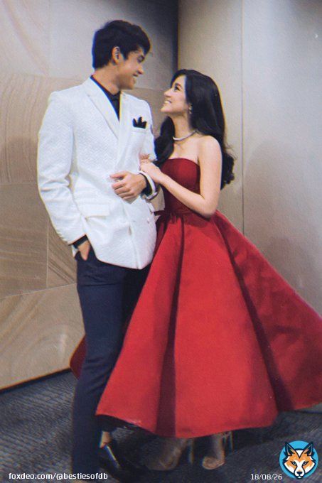 It&rsquo;s the most beautiful time of the year.  DecemBELLE WithDONNY   #DazzlingDONNYAtChristmasSpecial #BELLElightfulAtChristmasSpecial