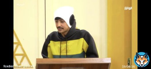 حسيت ان سعود يبي يلعب دور على بن هادي يوم شال جواله و طلع غصب و صوره و حذف الماقطع و قال جيبوا لي دليل و قدرت اللداره تمسك عليه شي لانه حذف المقاطع سعود يثال انه يسوي نفس الحركه #البزنس46