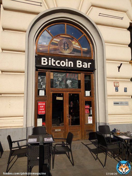 Welcome to the #Bitcoin Bar in the capital of Hungary