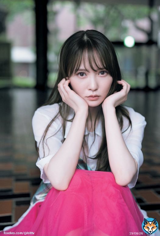 #blt graph.vol.79 表紙は #日向坂46 #加藤史帆  艶っぽさ＆愛らしさで魅了  #原田葵 #森戸知沙希 #澄田綾乃 #大和田南那 #吉沢朱音 #岡崎紗絵 も登場  ローソン(WEBのみ)は 加藤史帆 特典ポスター付  \ud83d\uded2 \u27a1 6月8日発売  ほか特典あります!  \u2705  #bltgraph