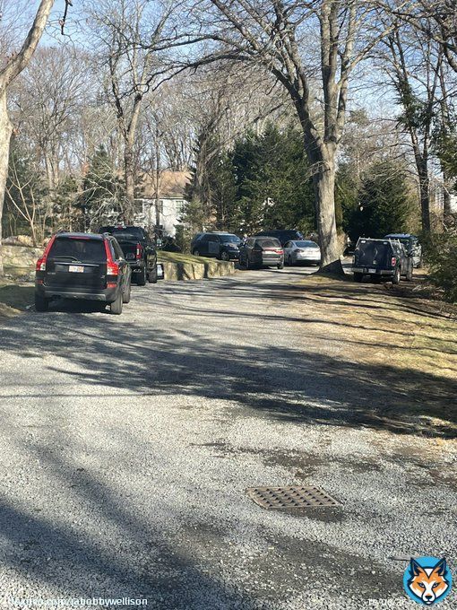 JUST IN There are multiple police and cars outside the home of Brian and Ana Walshe in Cohasset.  #BrianWalshe #AnaWalshe #AnaWalsheMissing