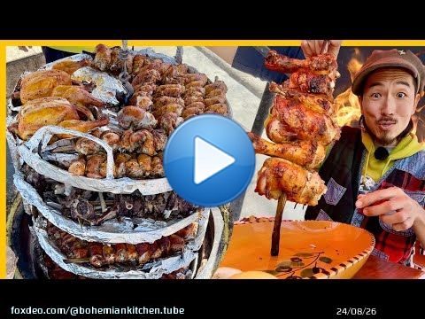 tourn&eacute;e massive de cuisine de rue dans la ville oasis \ud83c\uddf9\ud83c\uddf3 ma&icirc;tre de barbecue + Calamars far&ccedil;is