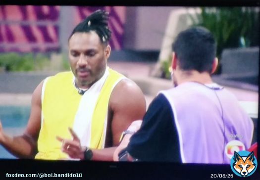 O FRED Nic&aacute;cio vendo que esse telefone sem fio que ele fez se alongou  para mim ele arregou porque ele n&atilde;o sustentou os B.O que ele  enfeitou o pav&atilde;o. Ele n&atilde;o jogou na cara do BRUNO Gaga o que ele achava e com SAPATO ele arregou mesmo #BBB23 #jogodadiscordia