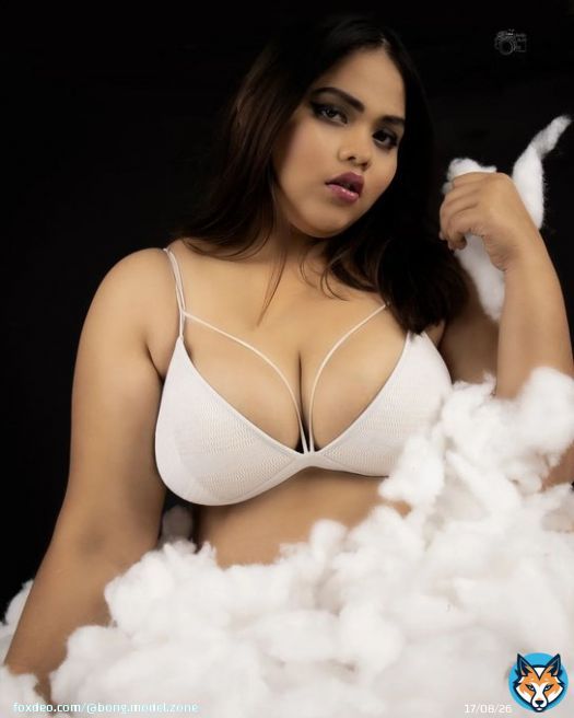 #Trending #TrendingNow #trendsonfire #sexy #Share #thatthat #thatshot #beauty #beauty #desiwife #desihot #desigirl #kolkatagirl #hotpecs #hotpicshow #topmodel #bongnaari #BongGirls #bongacamsmodels #bongsundori #bongcrush #bongbeauties #bongbomb #bongmodel #nuuuuude
