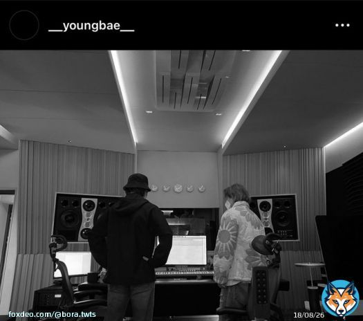 Taeyang IG post: #/2023   that looks like Park Jimin&rsquo;s hand..