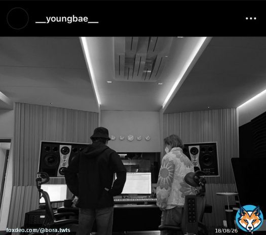 Taeyang IG post: #/2023   that looks like Park Jimin&rsquo;s hand..