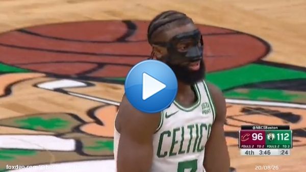 Masked Jaylen Brown is a wizard