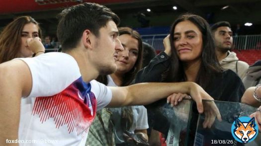 I was thinking about shooting but thought I&rsquo;d put it out for a throw #WALENG