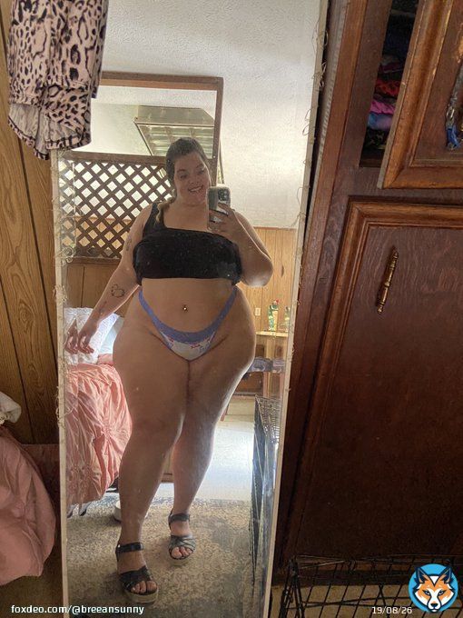 Go use my bio to get 30% off  #bbw #curves #pawg #thick #thickthighs #hips #onlyfans #onlyfansgirl #bodypositive #bodyacceptance #curvywomen #plussize #of #followme
