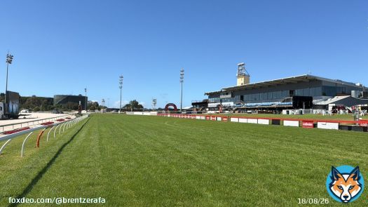 Perfect conditions at Cranbourne. Rail moves back to the true after being out 9m previously, so inside that 9m is all fresh ground. Natural layout of the track and dry fresh ground on the fence, easy to assume that will be the place to be. Walks fair/even from rail to 9m. Good 4
