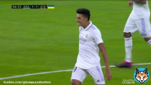 18 year old Alvaro Rodriguez heads home the equalizer in the #MadridDerby   The Uruguayans first #LaLiga goal!    #RealMadrid #HalaMadrid #Madridistas