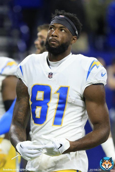 Mike Williams (back) has been ruled out for Saturday's Wild Card game vs. Jaguars