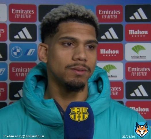 Journalist: &ldquo;This is the first time in many years that Real Madrid haven&rsquo;t had a shot on target in the entire game.&rdquo;   Araujo: &ldquo;Well, I think their striker was busy posting his CV on Instagram.&rdquo;