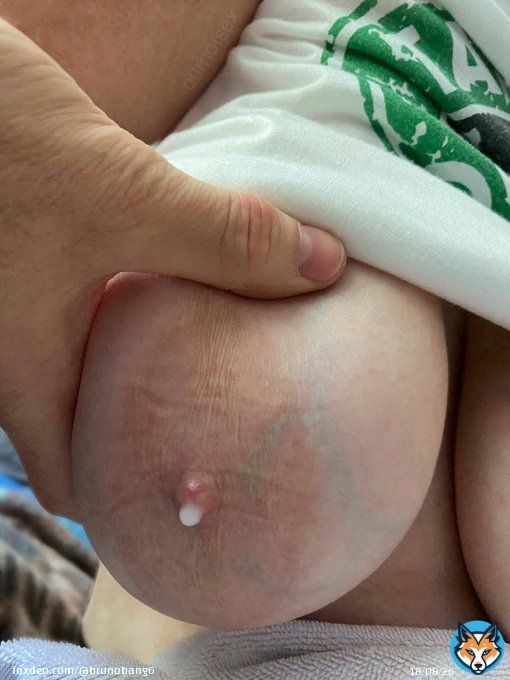 I wish Starbuck's offers that type of milk #lactation #lactating #milkytits #lactationfantasy #lactophilia #nursingbra #darkareolas #largeareolas #pregnant #breastpumping