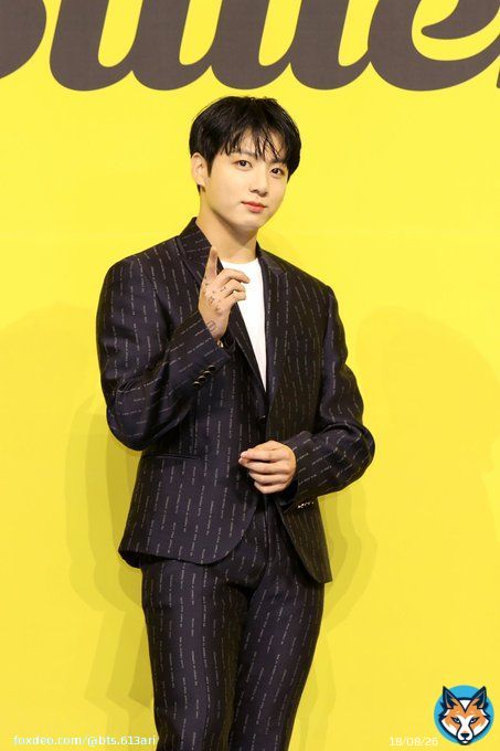 BTS ジョングクが出演するカタールワールドカップ開幕式がNHKで放送決定!! 開催日 ・11月20日 ジョングクが出演するカタールワールドカップの開幕式の模様がNHK(地上波)で中継されることが決定しました! 開会式は、日本時間で今月21日の午前0時より行われます。
