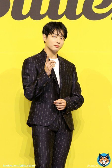 BTS ジョングクが出演するカタールワールドカップ開幕式がNHKで放送決定！！  開催日 ・11月20日  ジョングクが出演するカタールワールドカップの開幕式の模様がNHK(地上波)で中継されることが決定しました！ 開会式は、日本時間で今月21日の午前0時より行われます。
